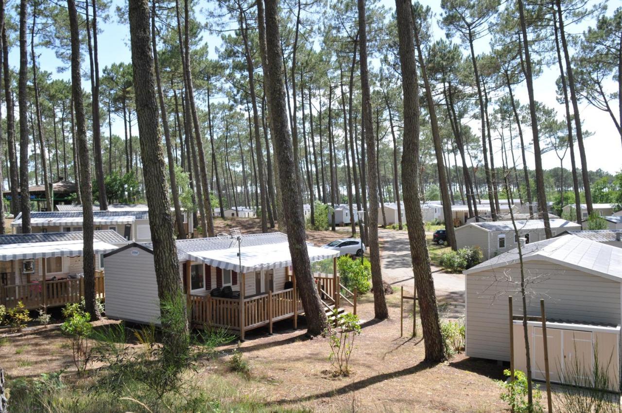 Mobilhome Cote Landaise Les Dunes De Contis 4 Saint-Julien-en-Born Exteriör bild