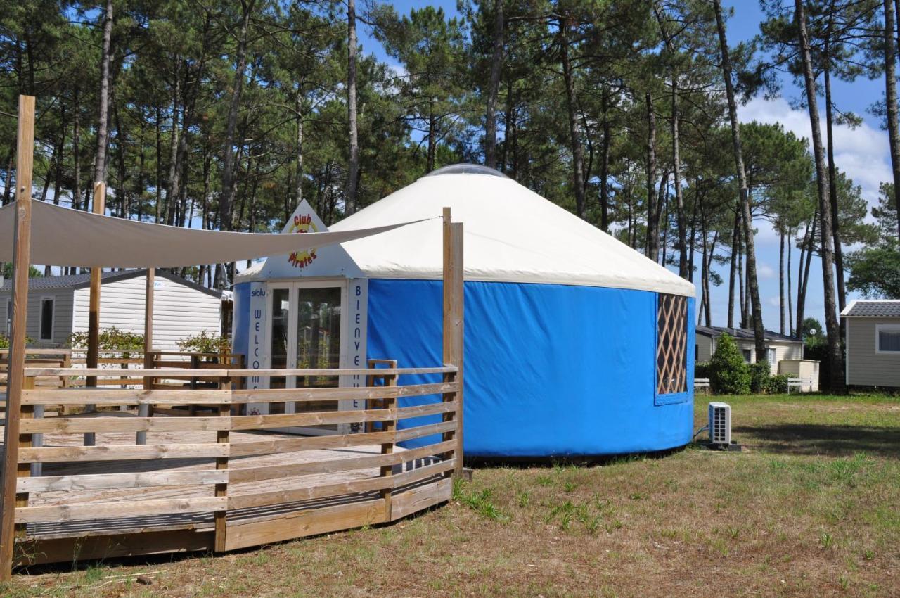 Mobilhome Cote Landaise Les Dunes De Contis 4 Saint-Julien-en-Born Exteriör bild