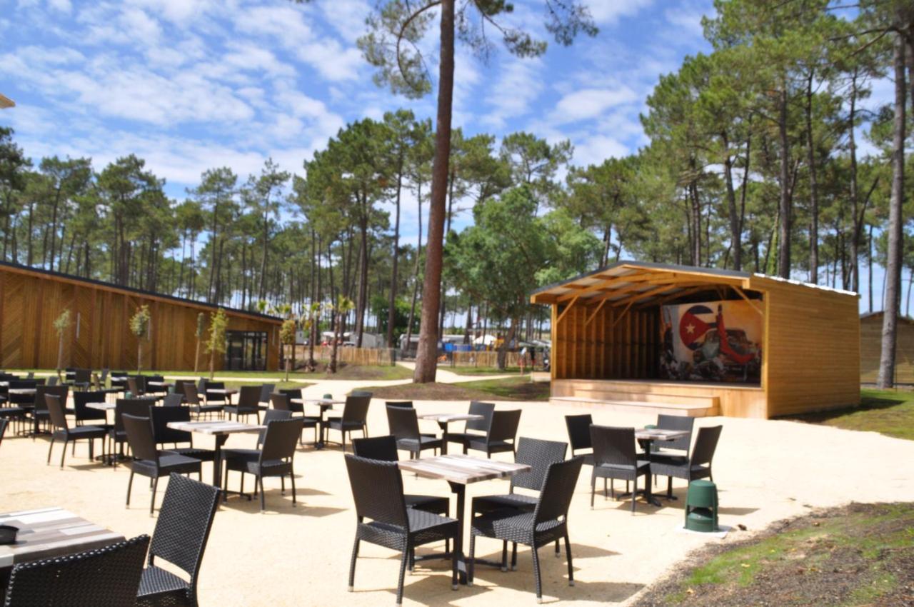 Mobilhome Cote Landaise Les Dunes De Contis 4 Saint-Julien-en-Born Exteriör bild